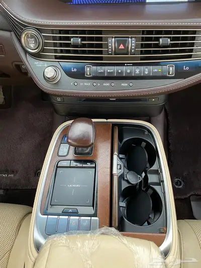 لكزس LS500 2018 10