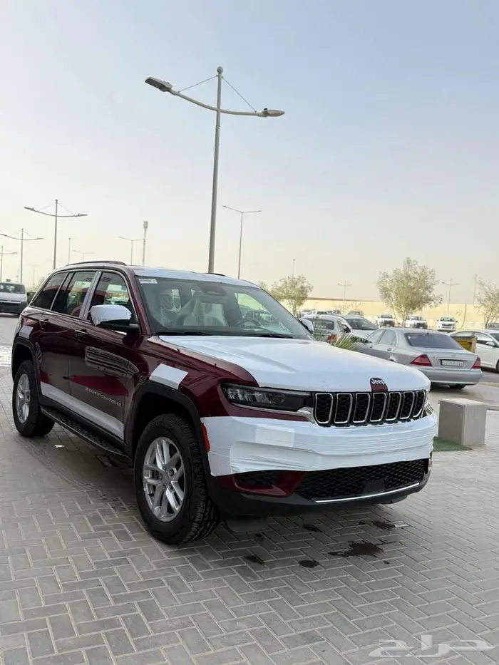 جيب جراند شيروكي 2025 يوجد 50 50 كل البنوك يوجد اللوان 1