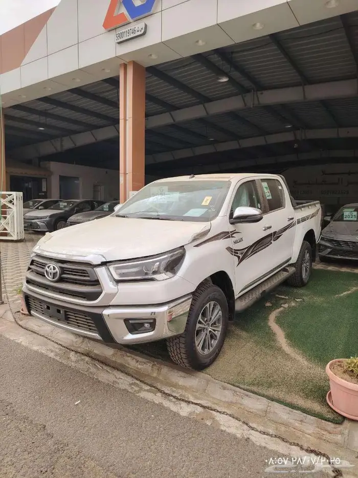 هايلوكس سوبر فل كامل دبل قير عادي 2025 1