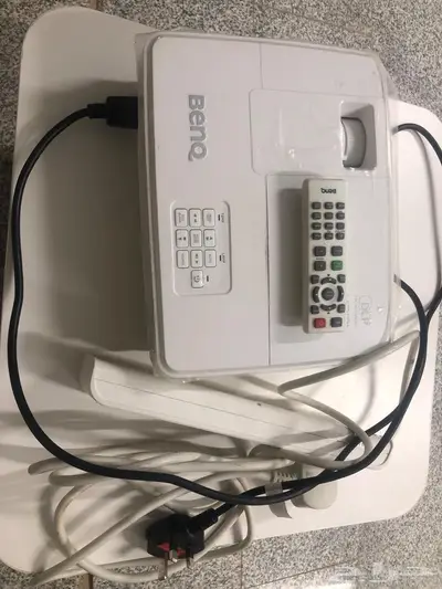 للبيع بروجكترBenQ 0