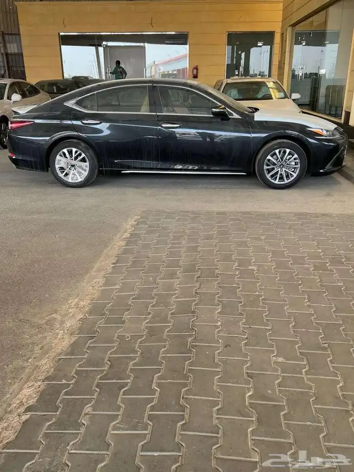 لكزس CA - ES350 استاندر خليجي 2025 اسود 3