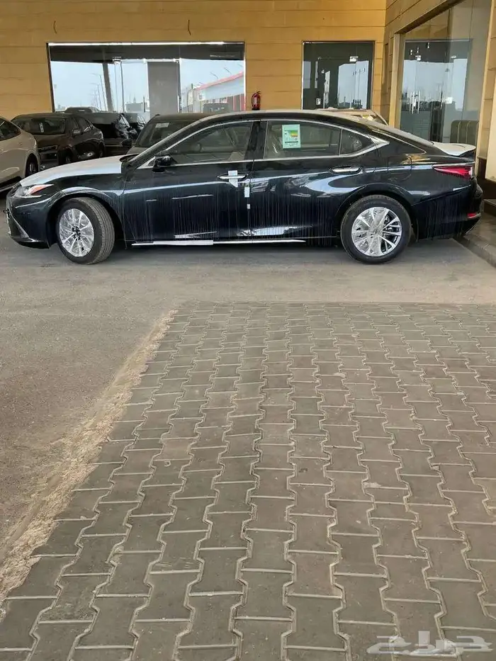 لكزس CA - ES350 استاندر خليجي 2025 اسود 1