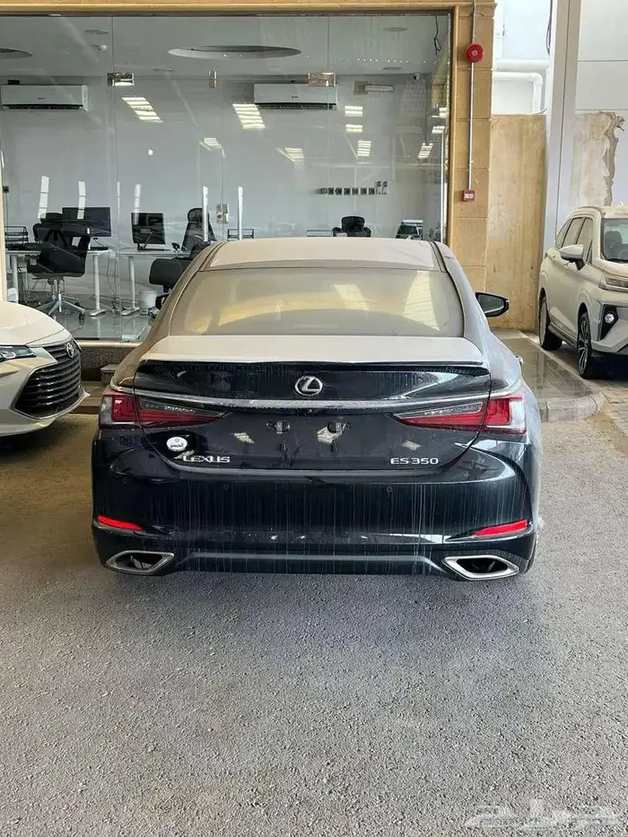 لكزس CA - ES350 استاندر خليجي 2025 اسود 2