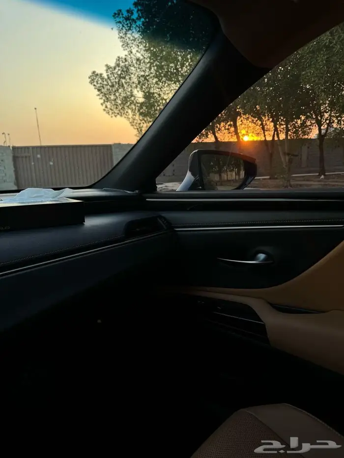 لكزس 2023 هايبرد 3