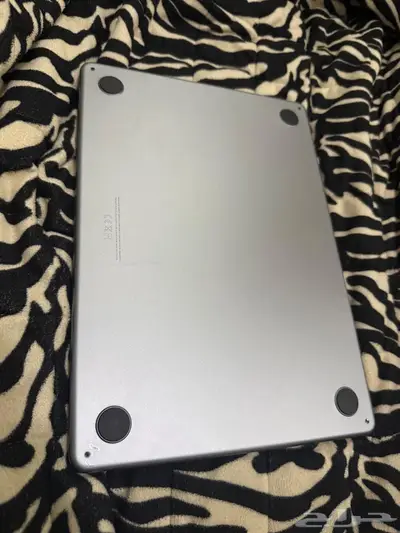 Mackbook M3 4