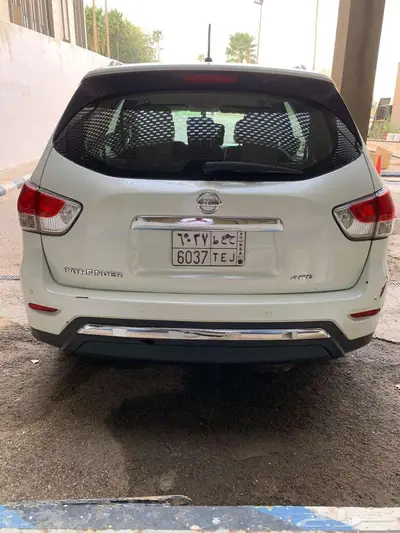 نيسان 6