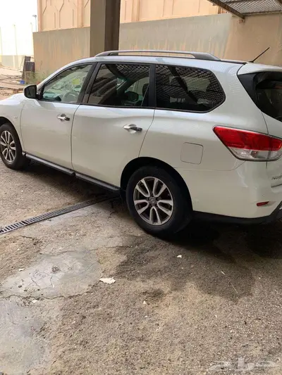 نيسان 0