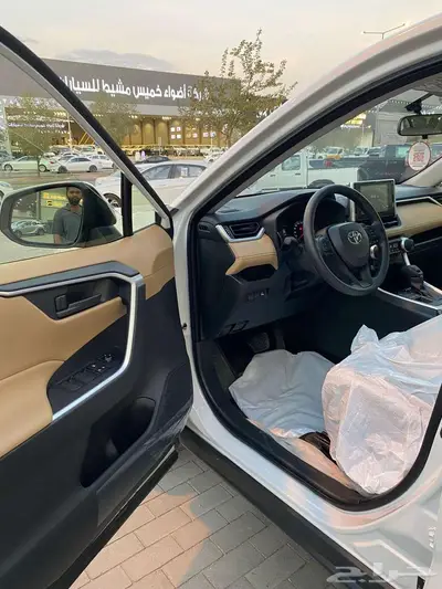 تويوتا راف فور موديل 2025 عدلد 5000 الاف كيلو 6