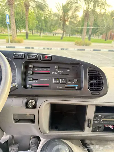 باص كوستر ديزل 30 راكب 33