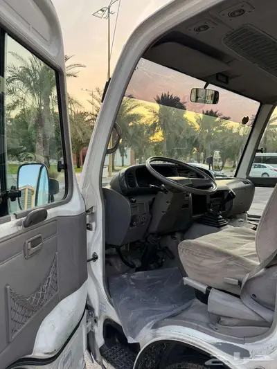 باص كوستر ديزل 30 راكب 25