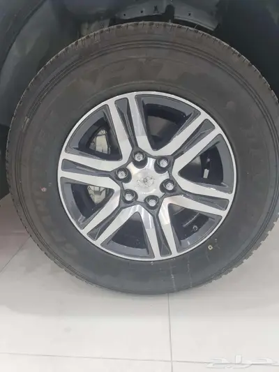 فورشنر 6 سلندر VX1 بتزين موديل 2025 20