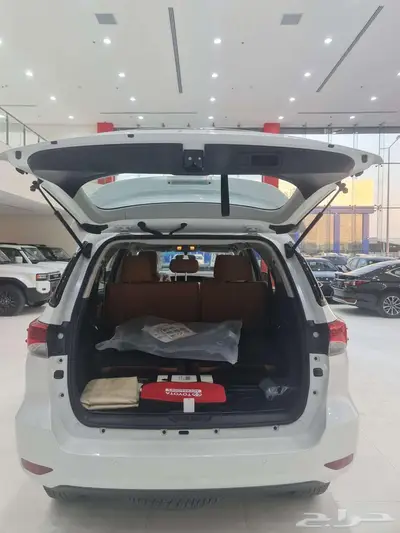 فورشنر 6 سلندر VX1 بتزين موديل 2025 10