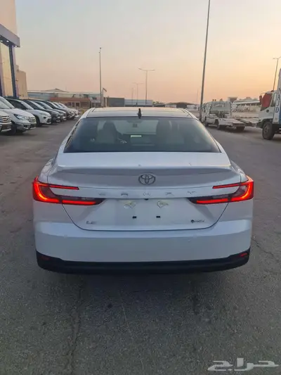 تويوتا كامري LEهايبرد موديل 2025 3