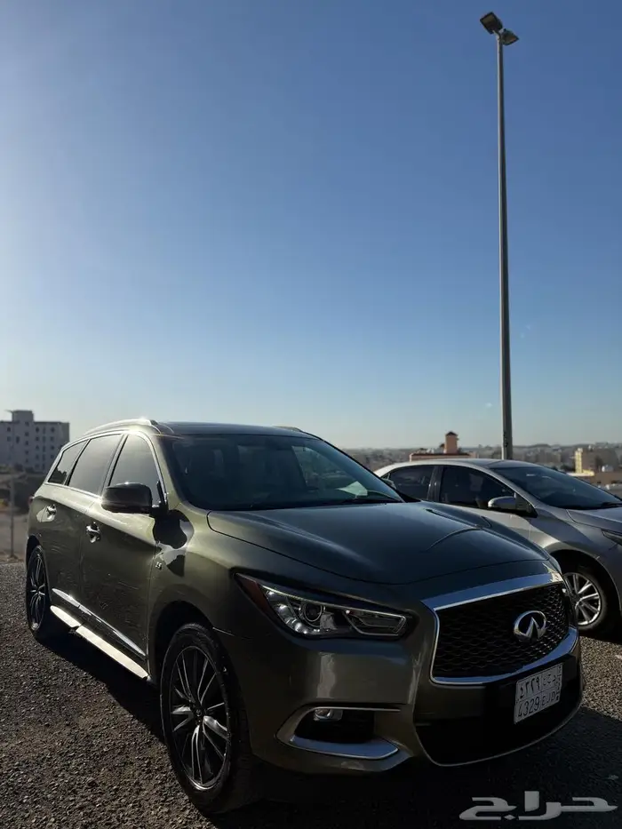 انفيتني QX60 فل كامل 2016 اللون زيتي 9