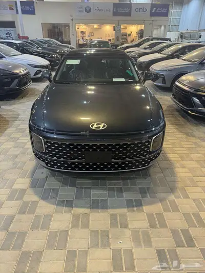 هيونداي ازيرا كلاسيك 2025 رمادي لامع داخلي جملي كاش واقساط 0
