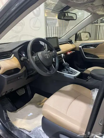 راف فور XLE 2025 4