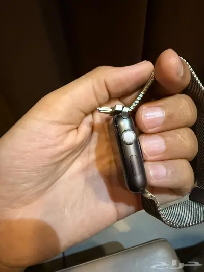 ساعة ابل الاصدار الثالث نظيفه 3