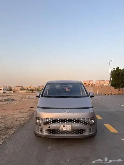 فان هيونداي ستاريا 2022 0