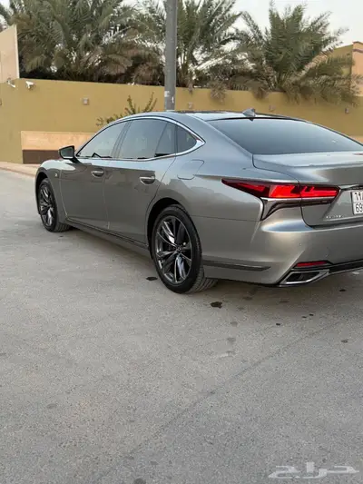 لكزس LS 500 F اف سبورت تون توربو 2020 3
