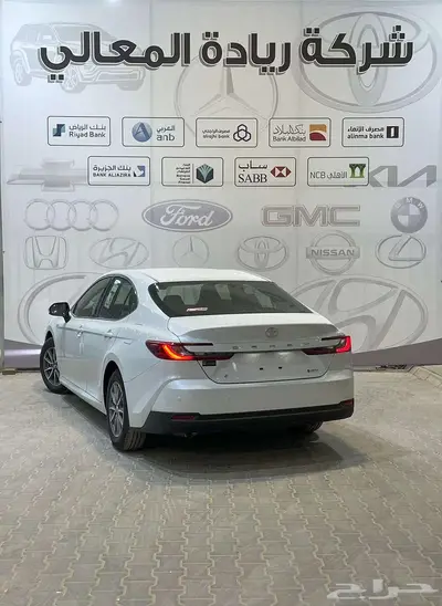 تويوتا كامري E هايبرد 2025 كاش واقساط 3