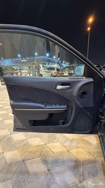 دودج تشارجر 2019 8