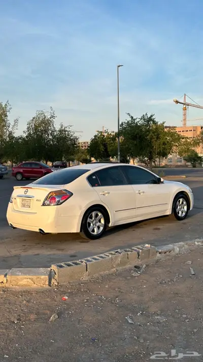نيسان التيما 4