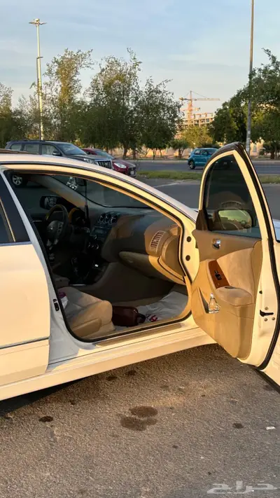 نيسان التيما 10