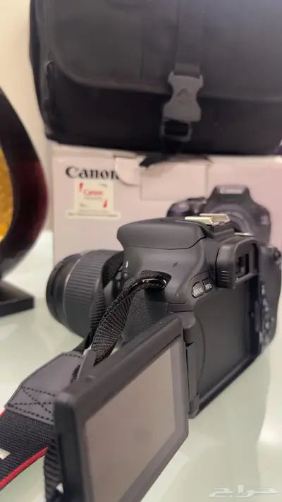 للبيع كاميرا كانون Canon EOS 600D شبه جديد مع كامل ملحقاتها 3