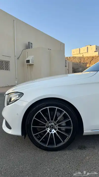 ميرسيدس E300 7