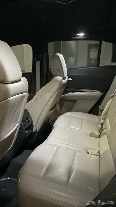 كاديلاك مصدوم XT42019 5