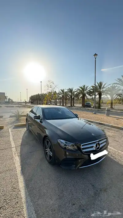 Mercedes-Benz   E300   2017 0