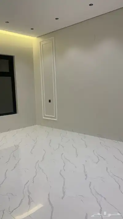 للبيع فلل مودرن فخمه بحي الوادي 10