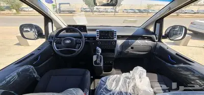 هيونداي ستاريا 9 راكب ديزل اتوماتيك 2025 10
