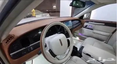 Lincoln Town Car 1