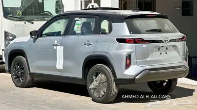 تويوتا اوربان 2025 فل كامل GLX بالنقد والتقسيط 5