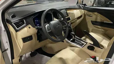 ميتسوبيشي اكسباندر هاي لاين موديل 2025 7