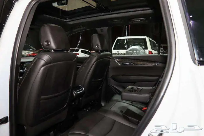 كاديلاك XT6 موديل 2021 11