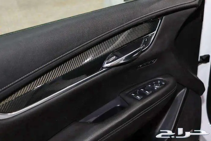كاديلاك XT6 موديل 2021 9