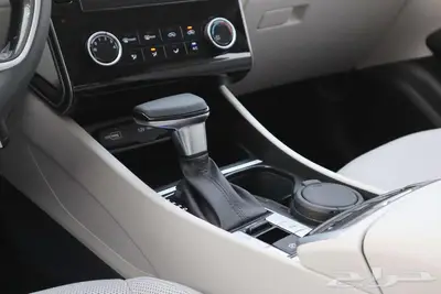 هيونداي النترا فئة سمارت 2000CC خليجي 18
