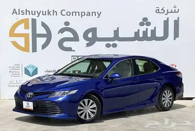 تويوتا كامري LE ازرق 2019 1
