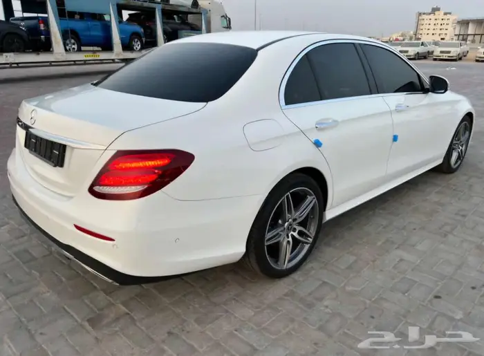 عرض خاص مرسيدس 300 E 3