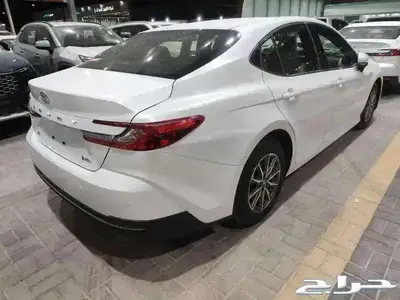 كامري E استاندر 2025 4