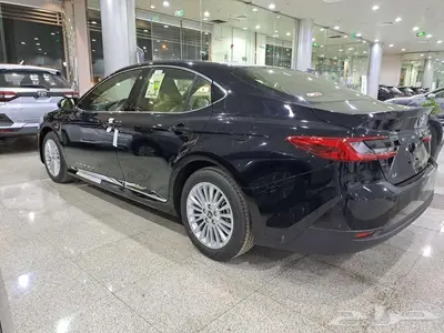 كامري LE بنزين لون أسود 2025 7