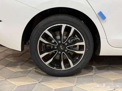 جاك J7 موديل 2025 أنيق واقتصادي بلمسة رياضية 3