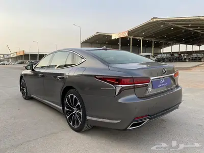 لكزس LS500 2018 3