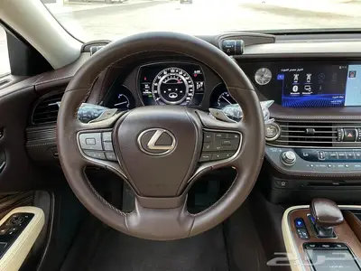 لكزس LS500 2018 18