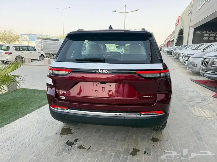 جيب جراند شيروكي 2025 يوجد 50 50 كل البنوك يوجد اللوان 6