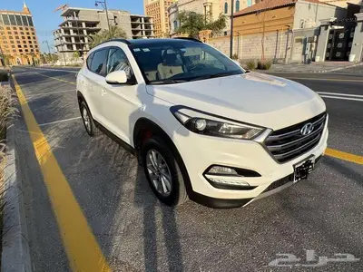 Hyundai Tucsan  2016  4 4 8