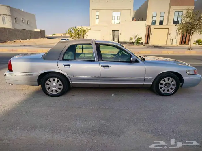 فورد جراند ماركيز 2001 7