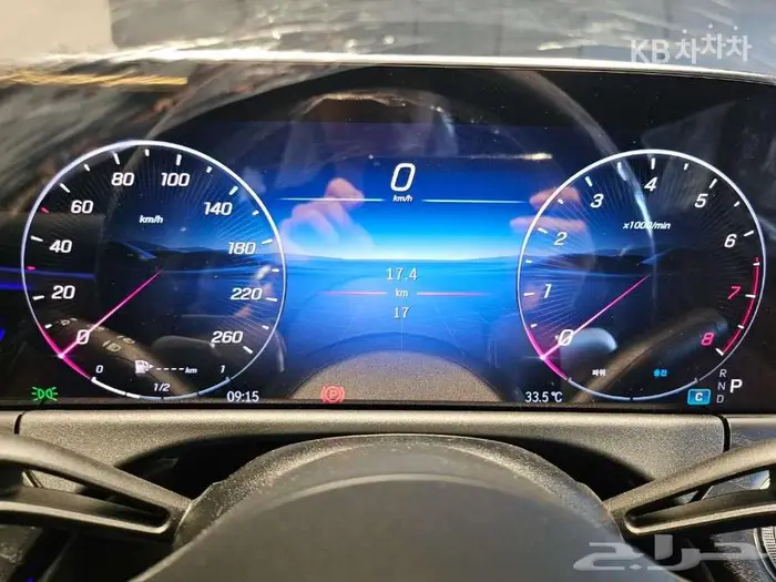 مرسيدس E200 2024 فل كامل بانوراما اصفار 9